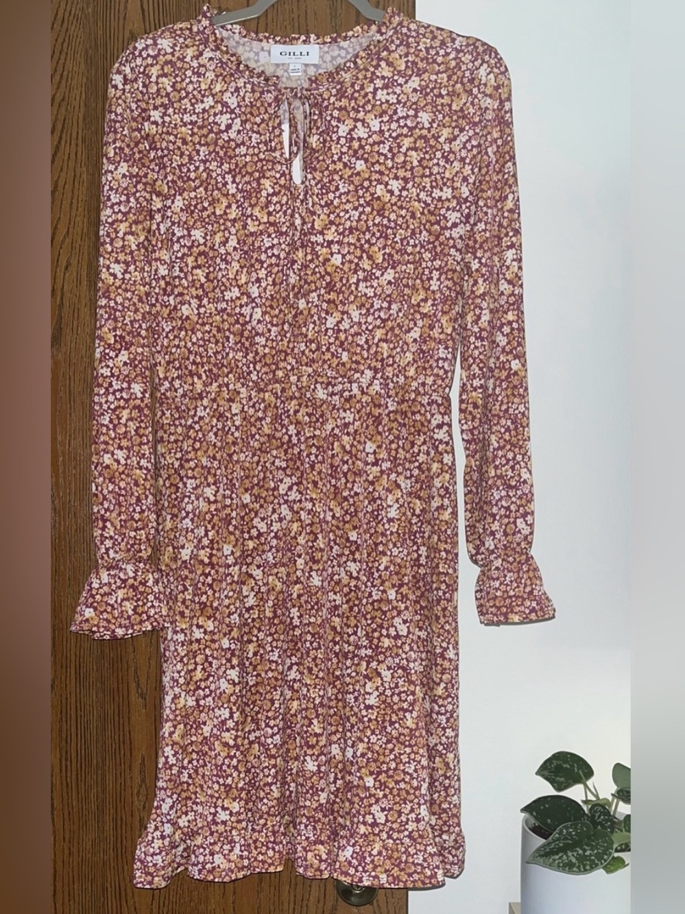 NWT Gilli Floral Ditsy Peasant Dress  L